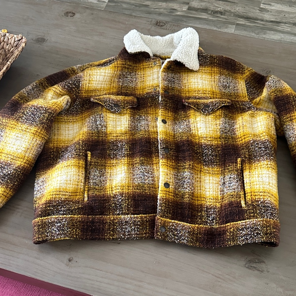 Levi Strauss Men’s XL Yellow Brown Plaid Sherpa Lined Jacket Vintage Fit